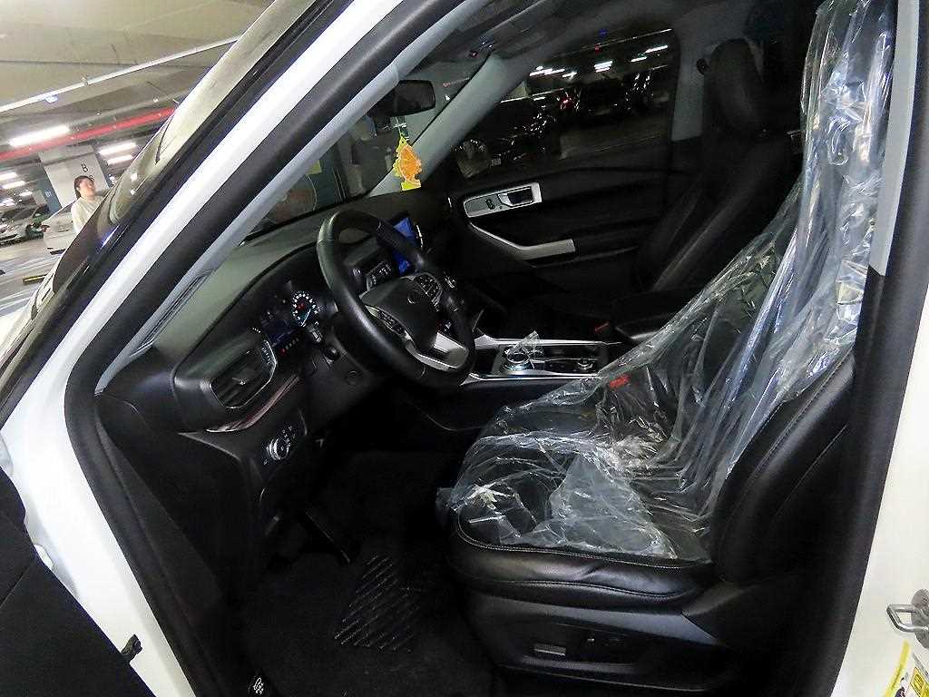 Ford Explorer - Vista 6