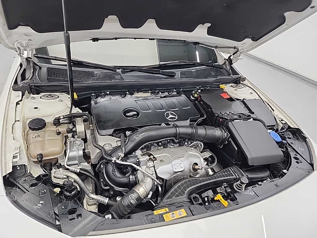 Mercedes Benz CLA Class - Vista 5