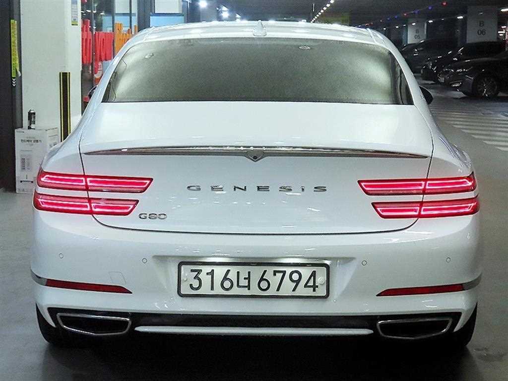 Genesis G80 - Vista 5