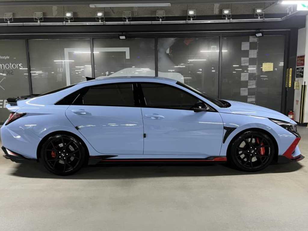 HYUNDAI Avante - Vista 3