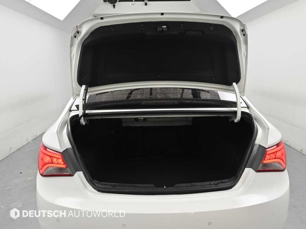 HYUNDAI Sonata - Vista 5
