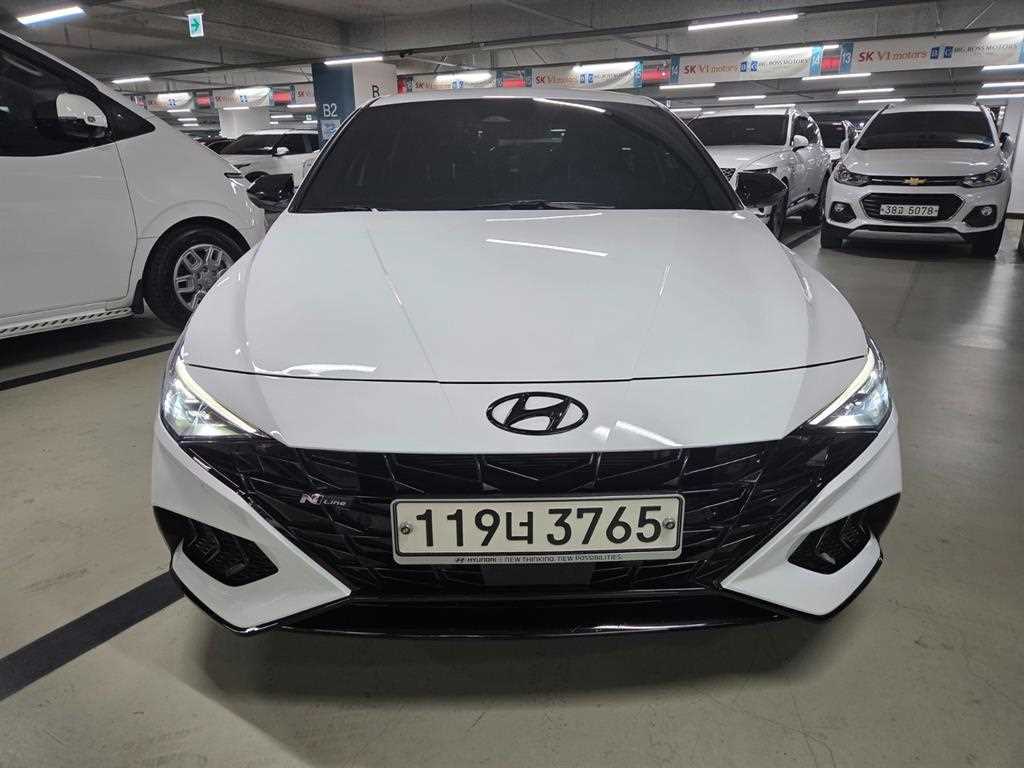 HYUNDAI Avante - Vista 2