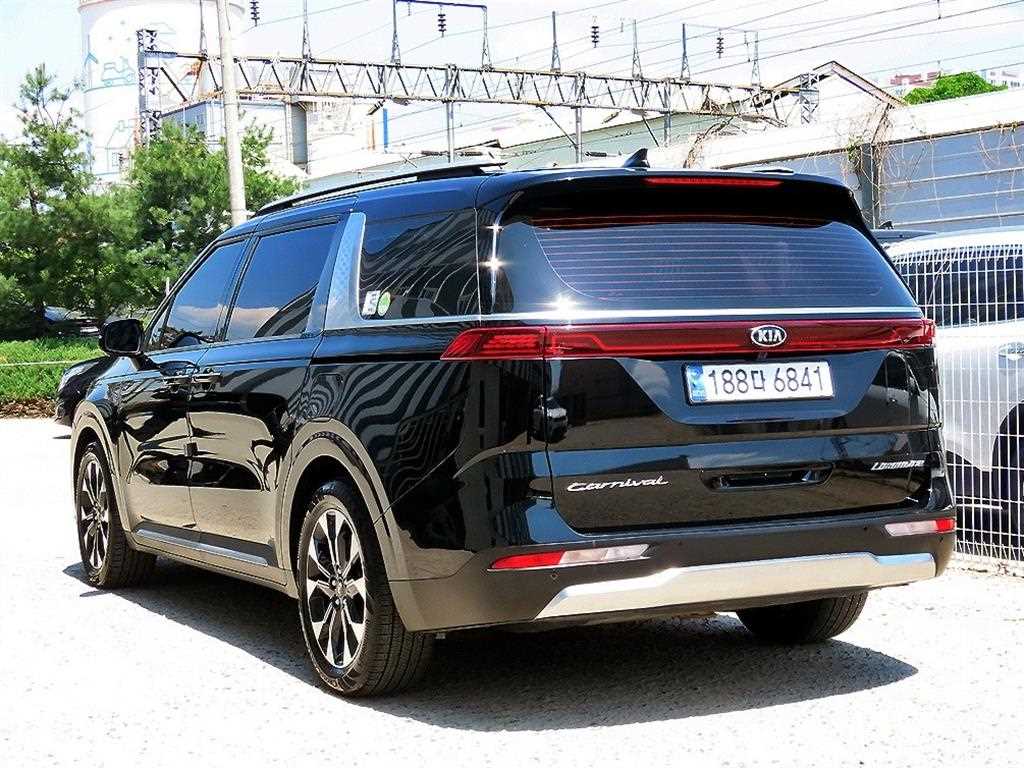 KIA Carnival - Vista 3
