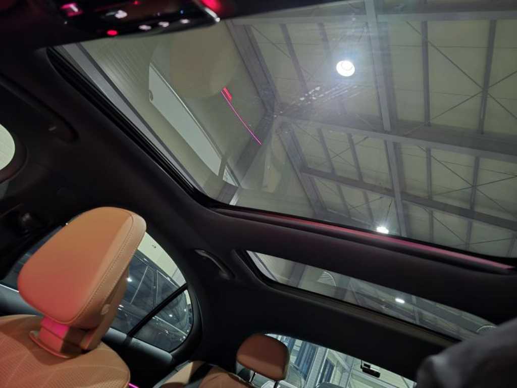 Mercedes Benz E class - Vista 10