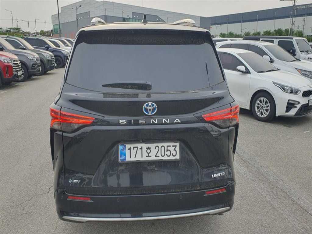 Toyota Siena - Vista 3