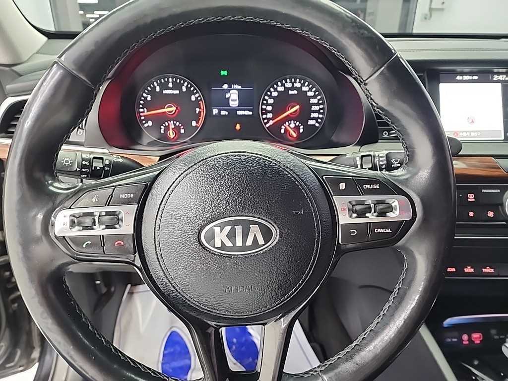 KIA K7 - Vista 9