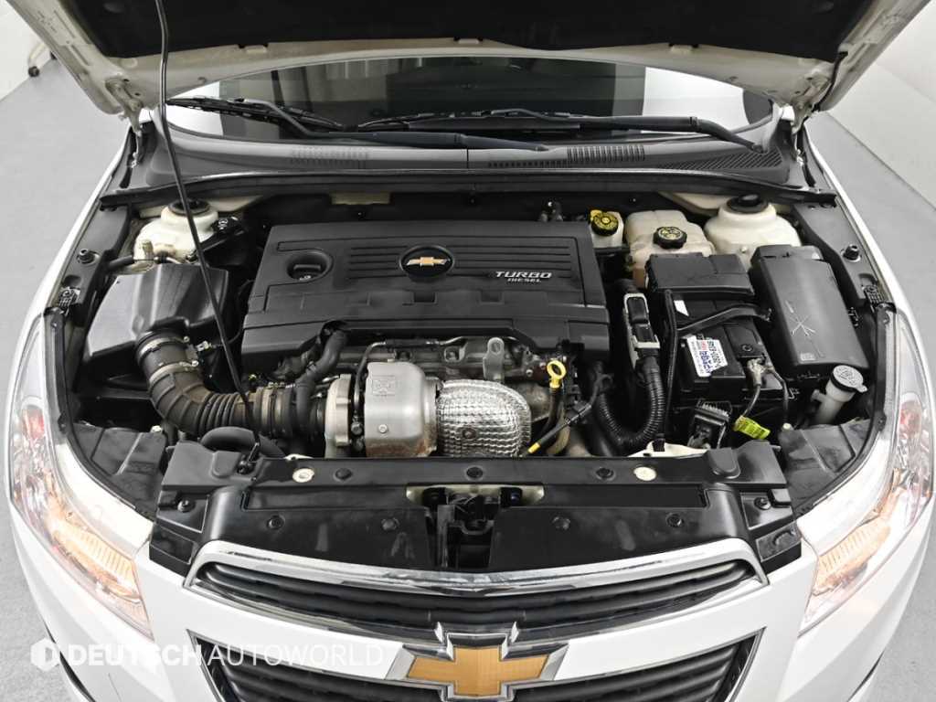 Chevrolet Cruise - Vista 7