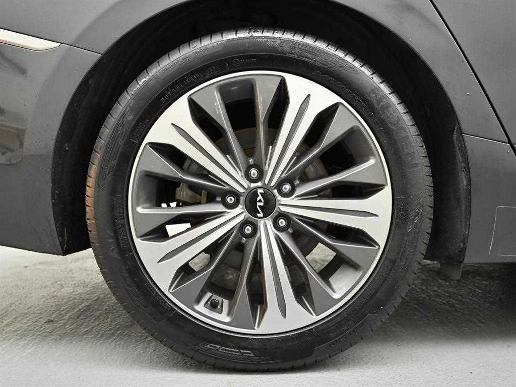 KIA K8 - Vista 5