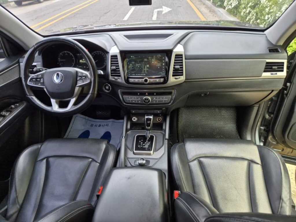 Ssangyong Rexton - Vista 8