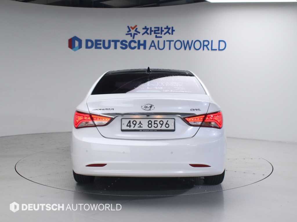 HYUNDAI Sonata - Vista 4