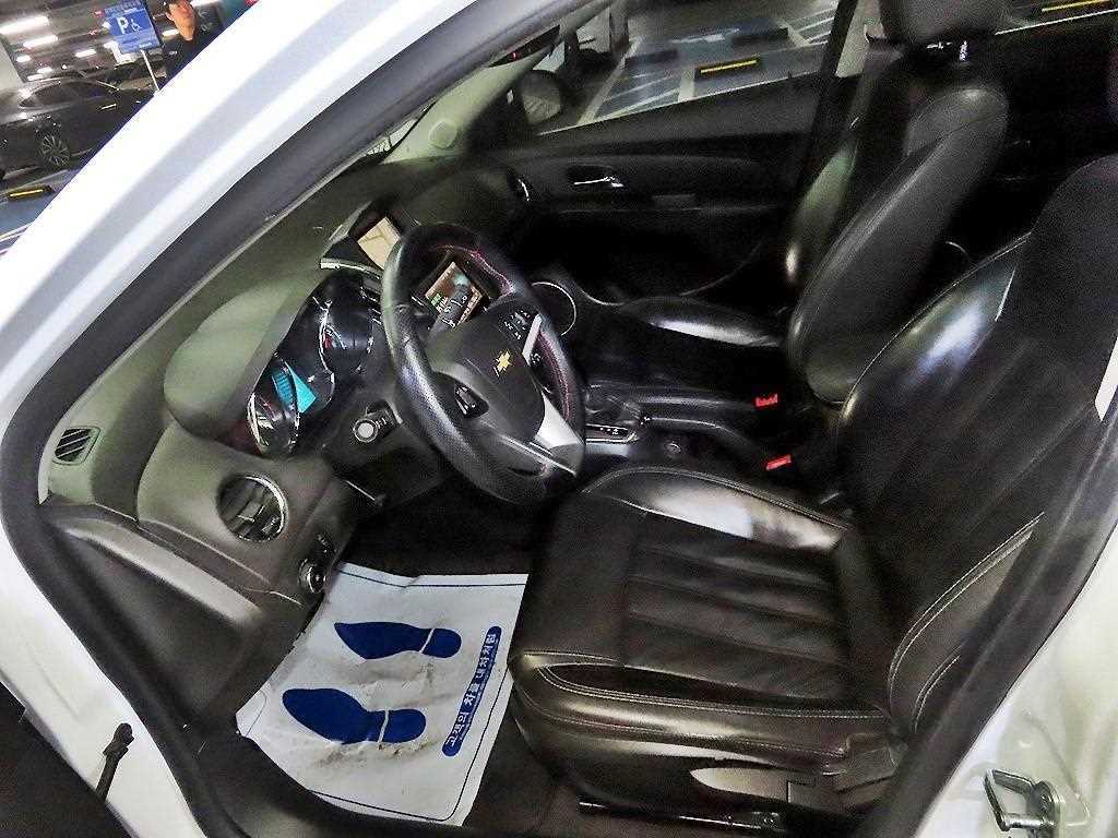 Chevrolet Cruise - Vista 6