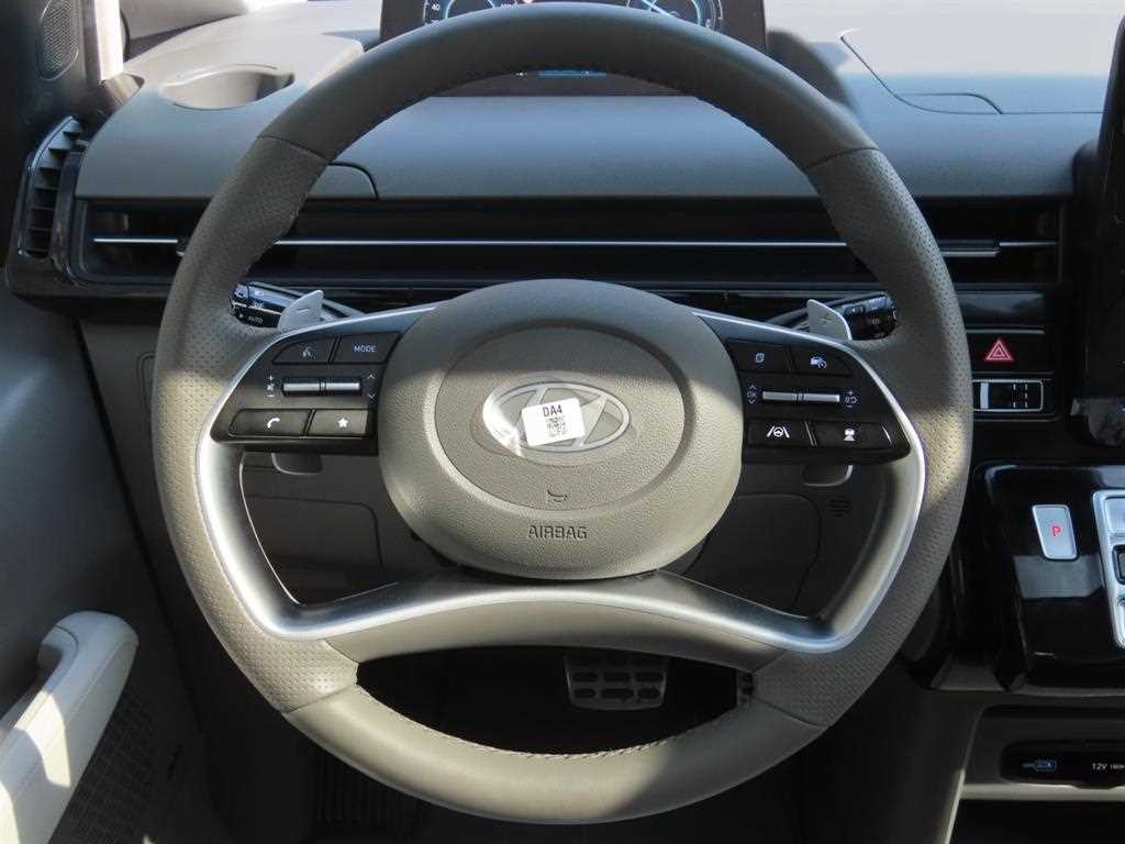 HYUNDAI Staria - Vista 12