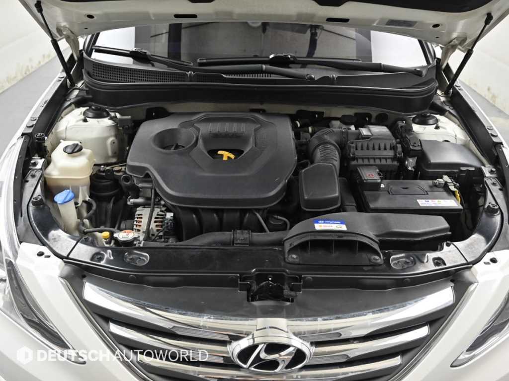 HYUNDAI Sonata - Vista 7