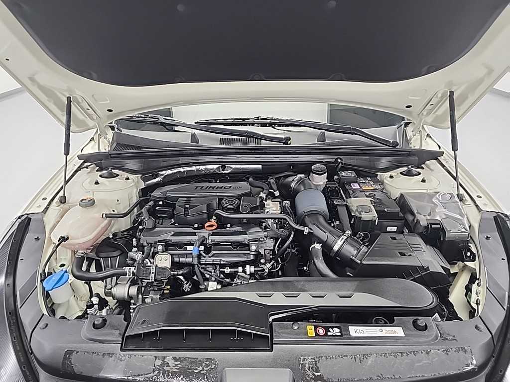 KIA K5 - Vista 6