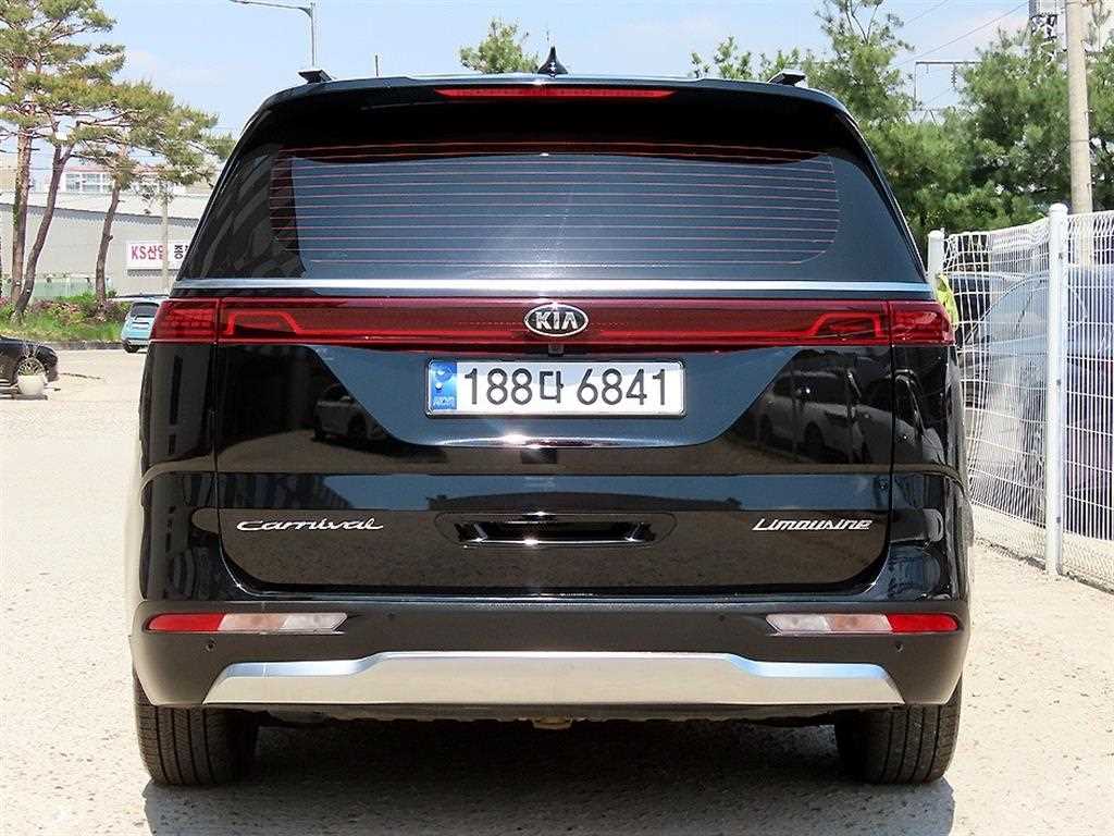 KIA Carnival - Vista 4