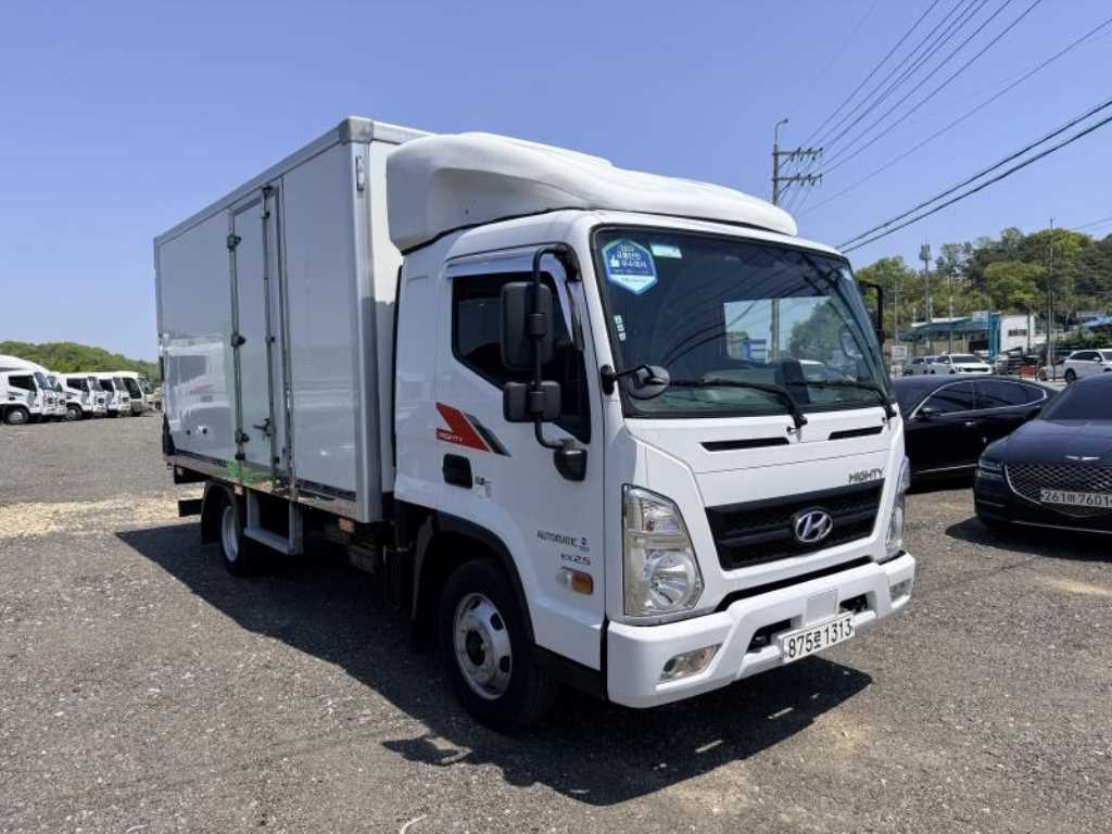medium and large cargo truck - Vista 2