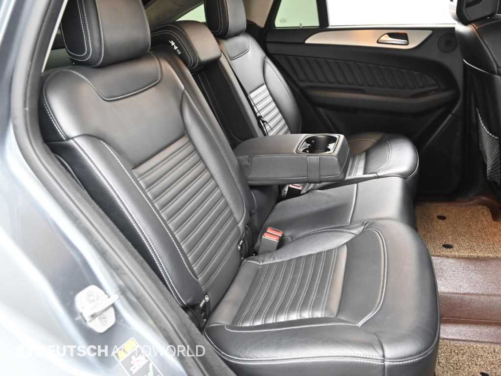 Mercedes Benz GLE Class - Vista 12