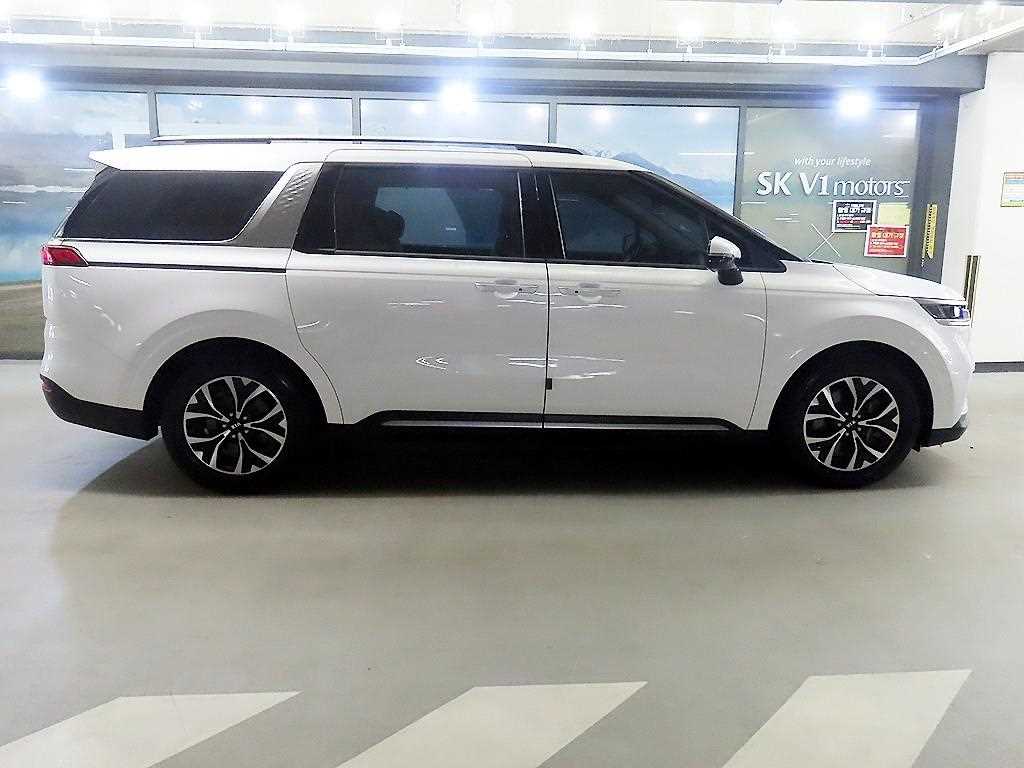 KIA Carnival - Vista 3