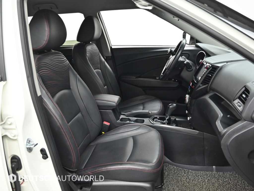 Ssangyong Tivoli - Vista 10