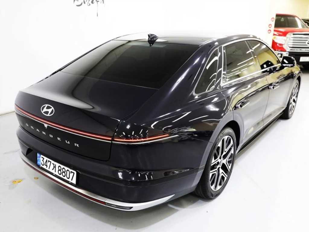 HYUNDAI Grandeur - Vista 5