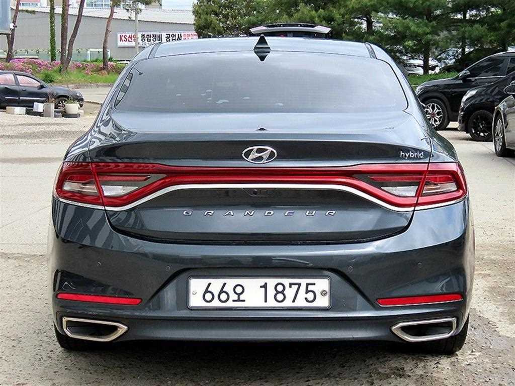HYUNDAI Grandeur - Vista 4