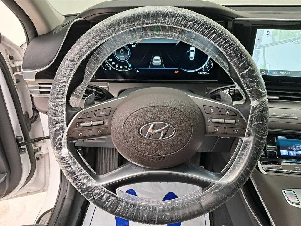 HYUNDAI Grandeur - Vista 7