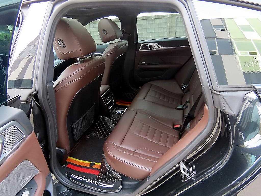 BMW i4 - Vista 6