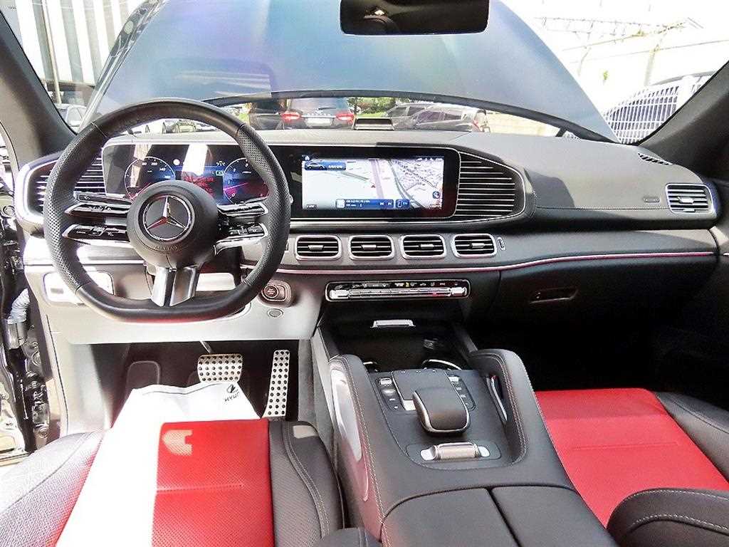 Mercedes Benz GLE Class - Vista 7