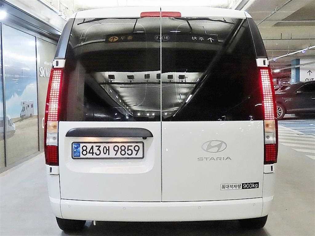 HYUNDAI Staria - Vista 5