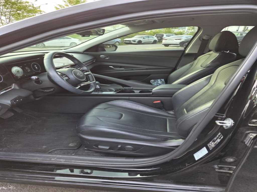 HYUNDAI Avante - Vista 4