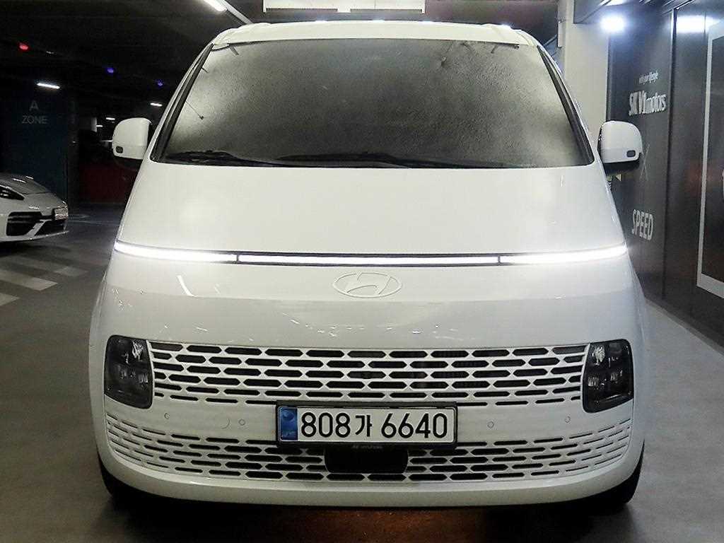 HYUNDAI Staria - Vista 2
