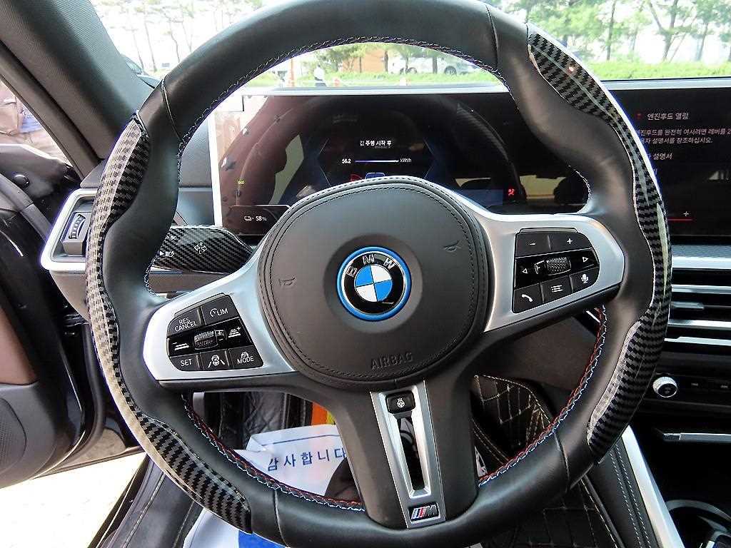 BMW i4 - Vista 8