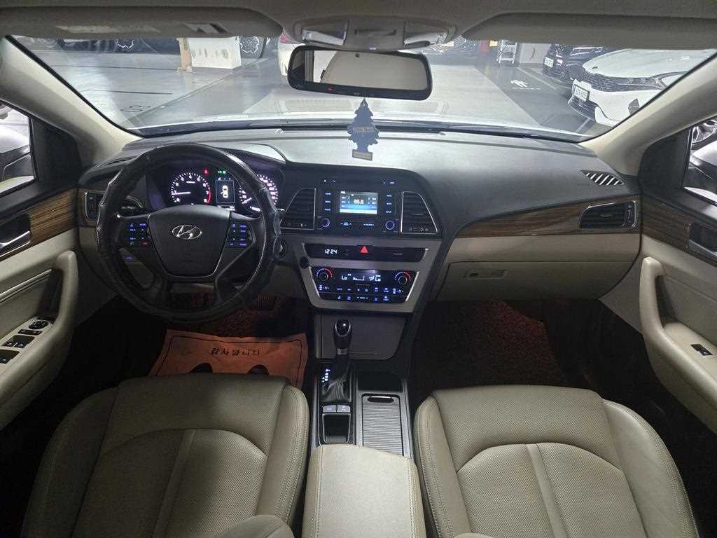 HYUNDAI Sonata - Vista 6