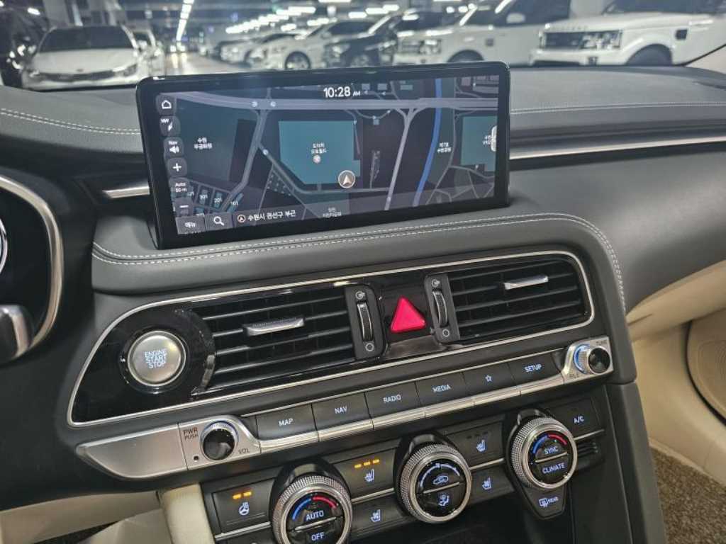 Genesis G70 - Vista 10