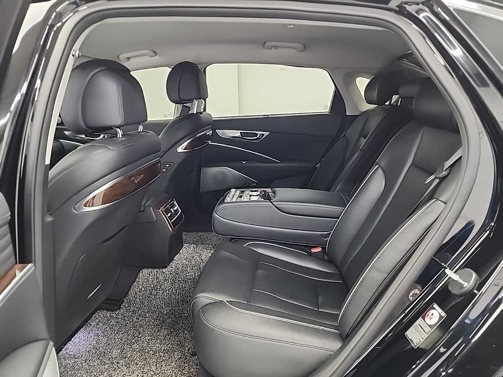 KIA K9 - Vista 12