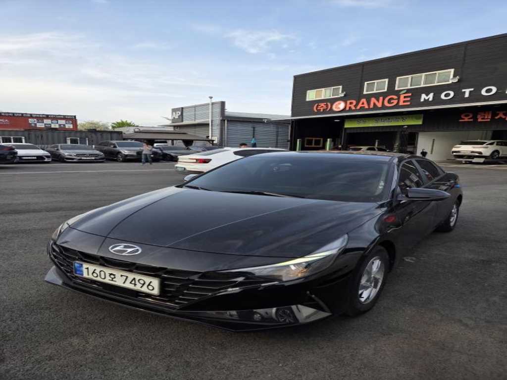 HYUNDAI Avante - Vista 2