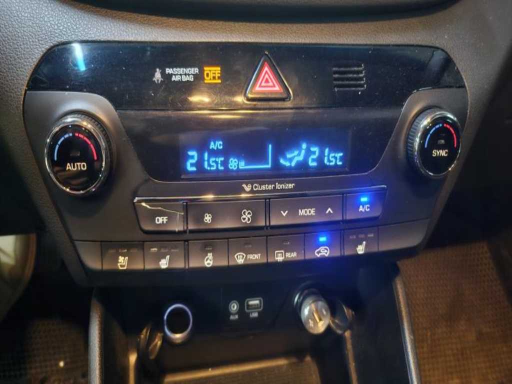 HYUNDAI Tucson - Vista 10