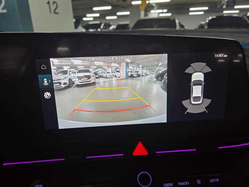 HYUNDAI Avante - Vista 12