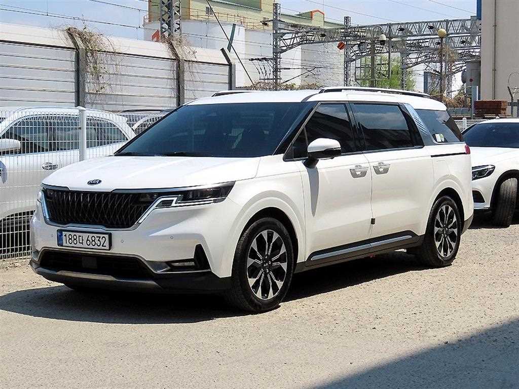 KIA Carnival - Vista 2