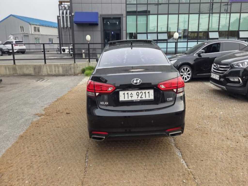 HYUNDAI Aslan - Vista 4