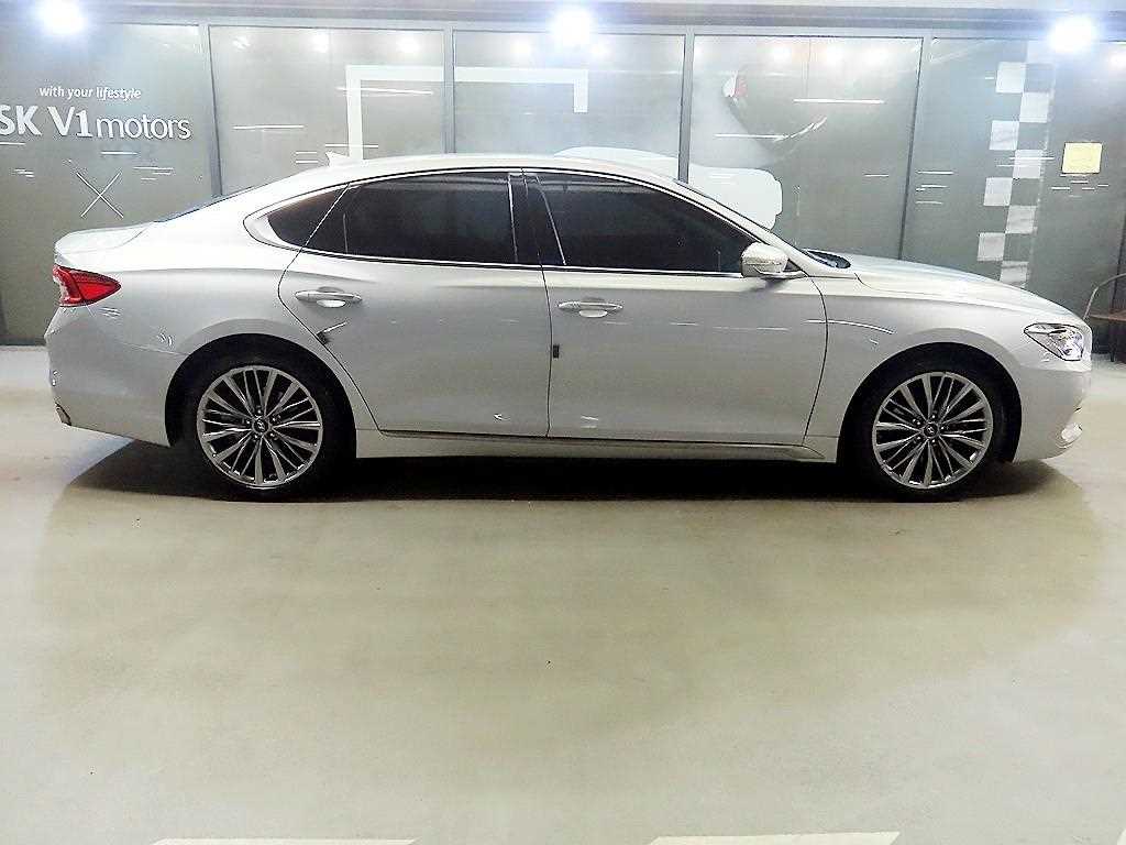 HYUNDAI Grandeur - Vista 3