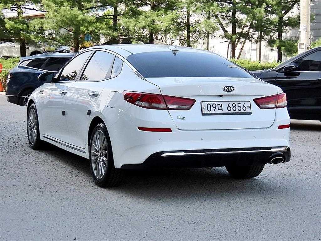 KIA K5 - Vista 3