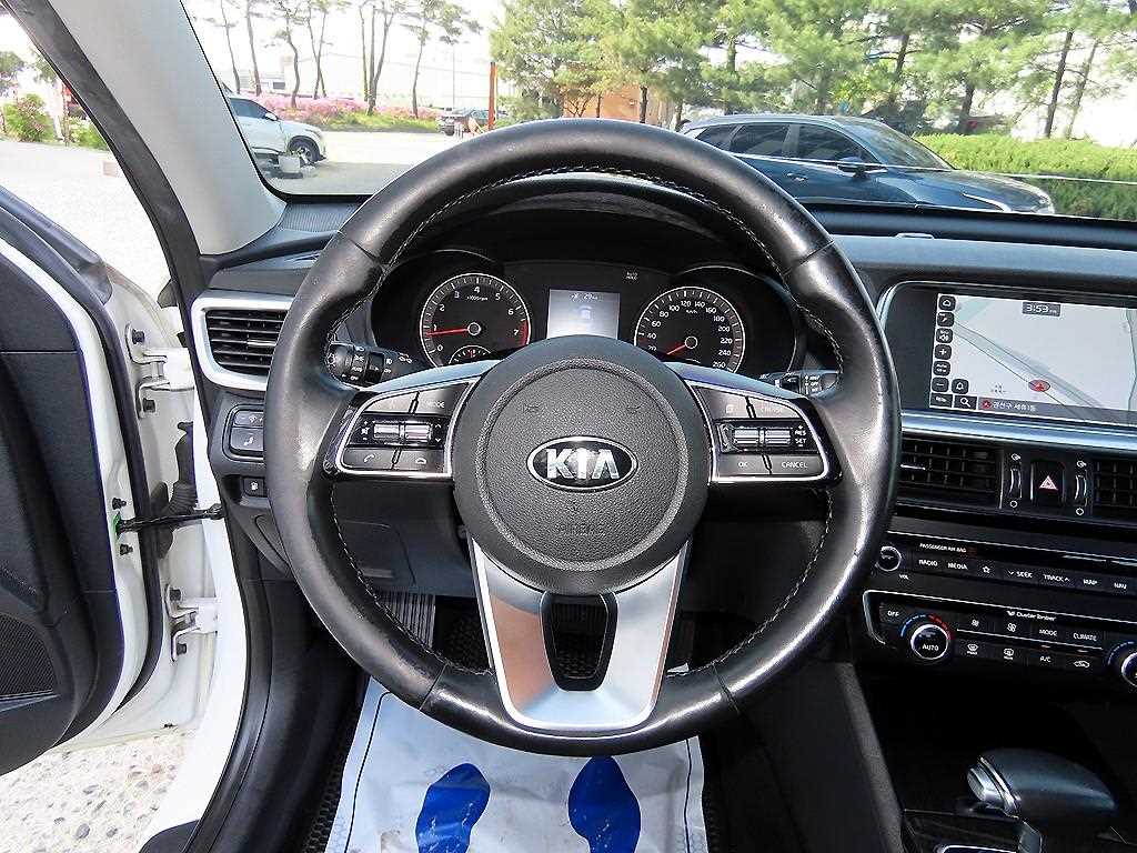 KIA K5 - Vista 8