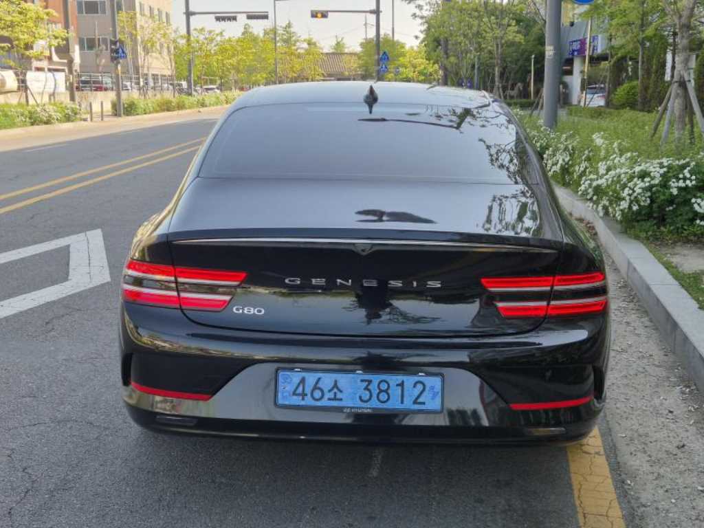 Genesis G80 - Vista 6
