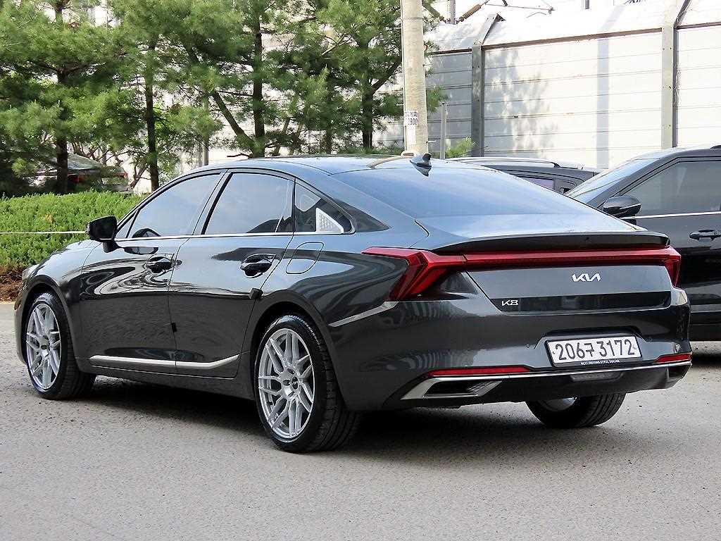 KIA K8 - Vista 3