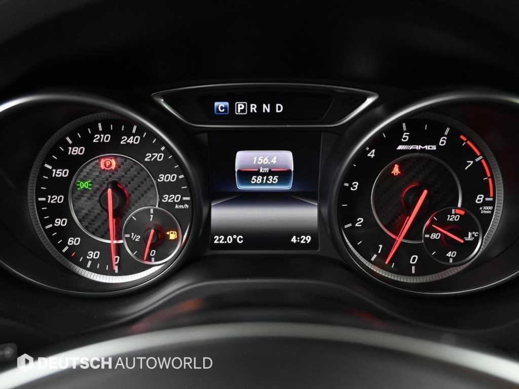 Mercedes Benz GLA Class - Vista 8