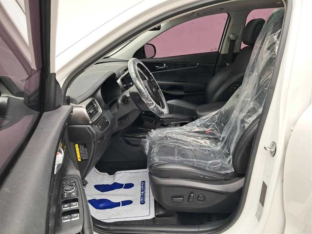 KIA Sorento - Vista 11