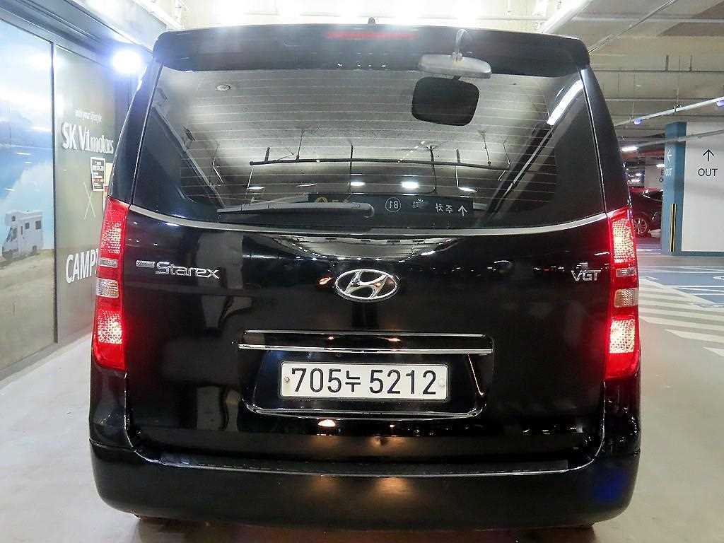 HYUNDAI Starex - Vista 5