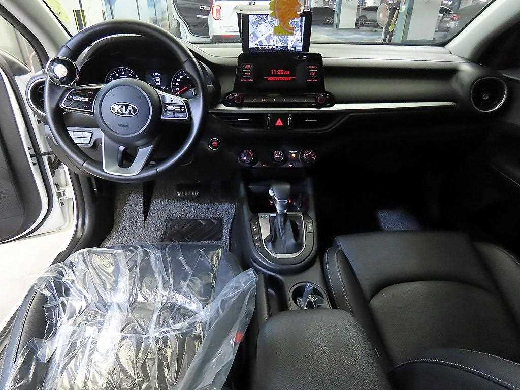 KIA K3 - Vista 10