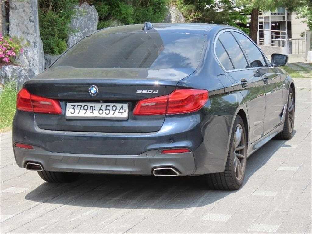BMW 5 Series - Vista 3